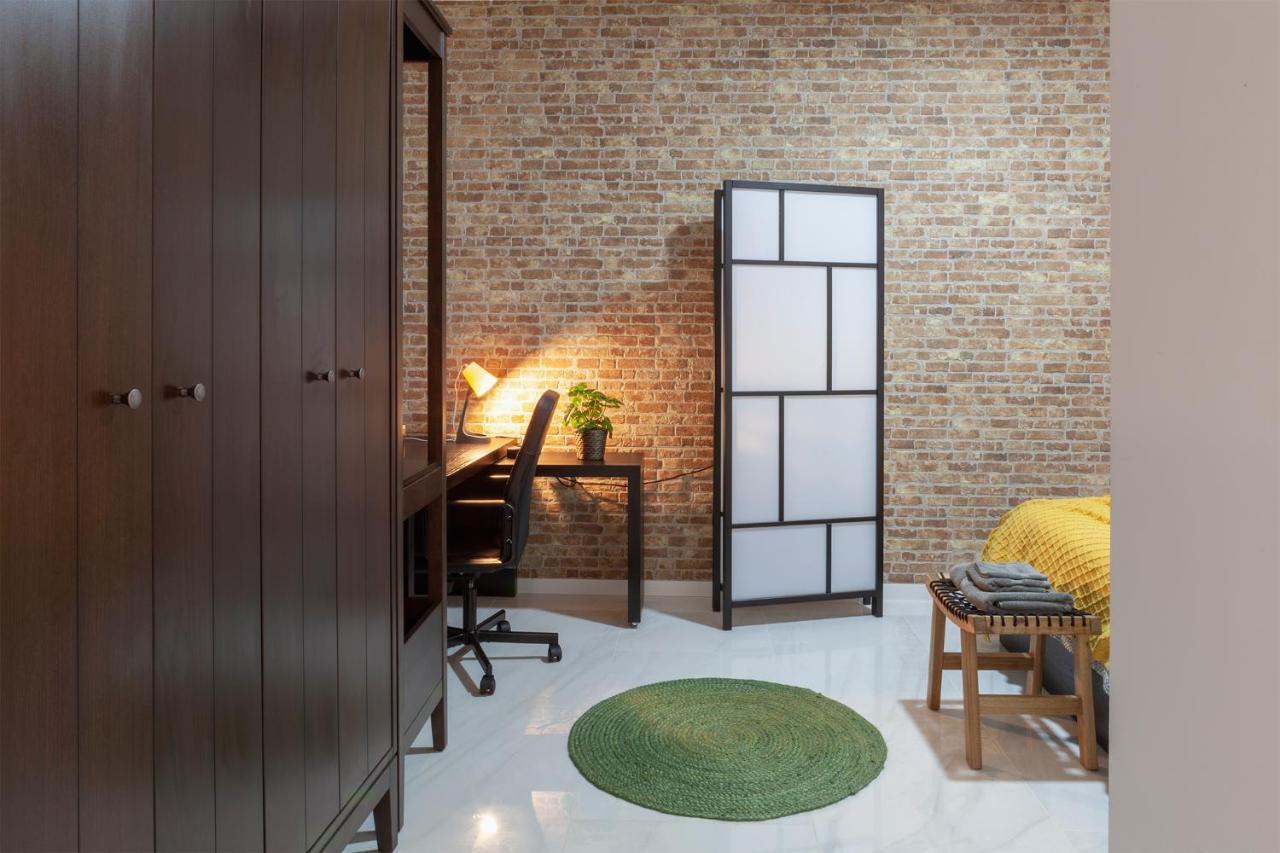Artistic Digital Retreat-Great Location Near Metro Apartment Валенсия Екстериор снимка